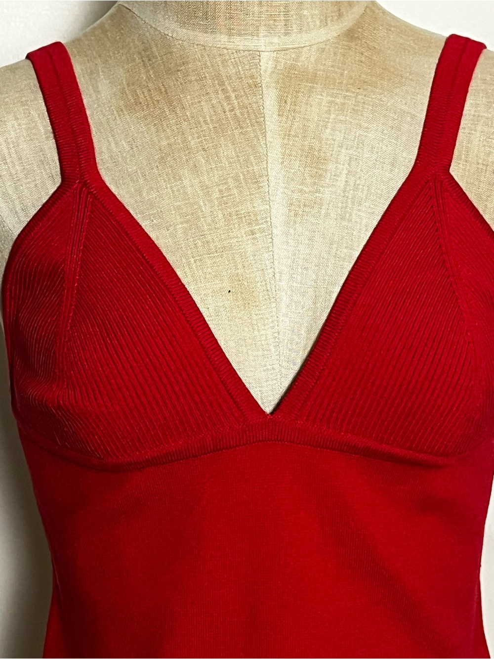 Free People Intimately Teagan Swit Red Knit Ribbed Cropped Cami Cutout M NWT - Picture 7 of 11